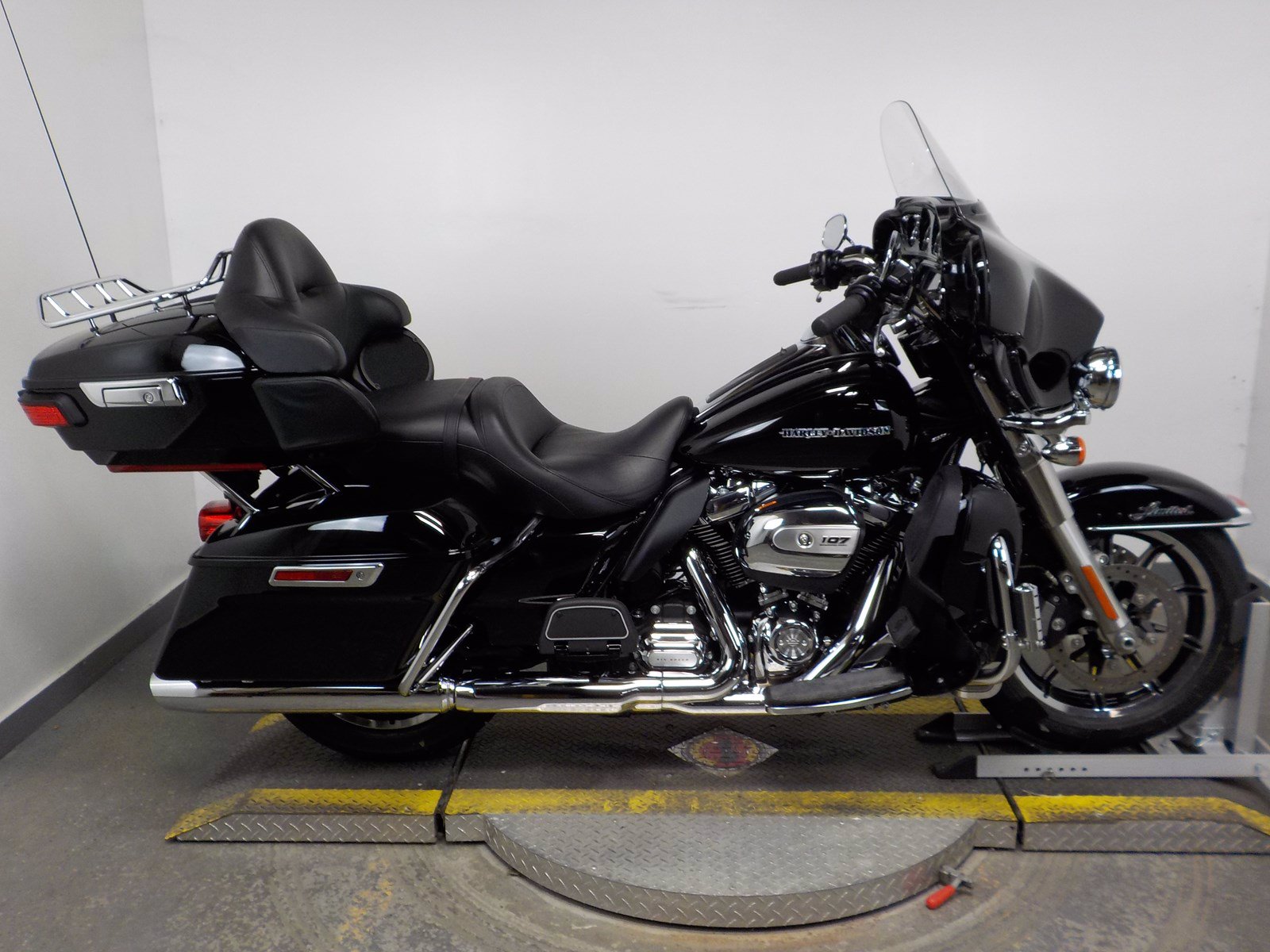 Pre-Owned 2018 Harley-Davidson Ultra Limited FLHTK Touring In N ...