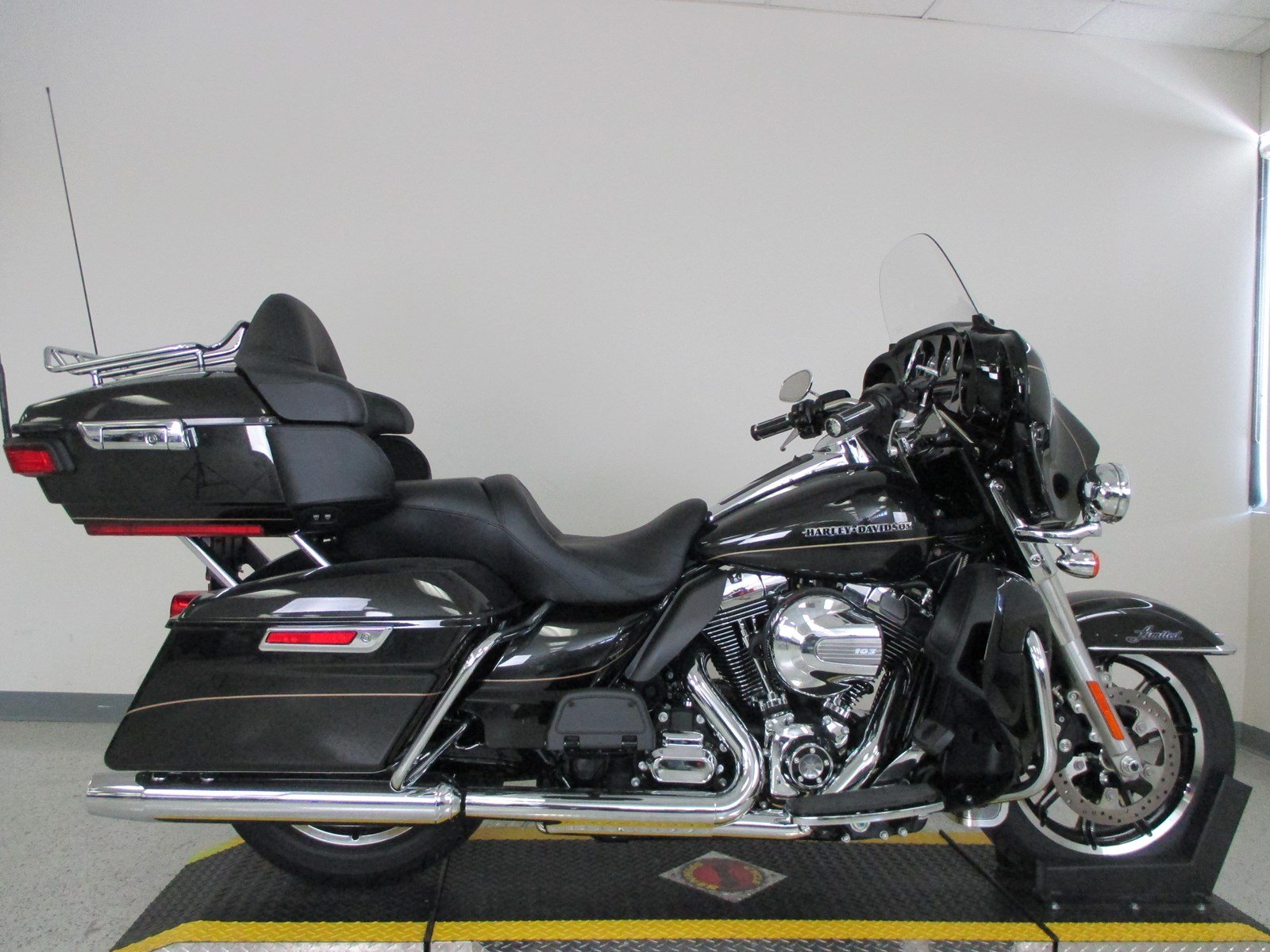 Pre-Owned 2016 Harley-Davidson Ultra Limited Low FLHTKL Touring In N ...