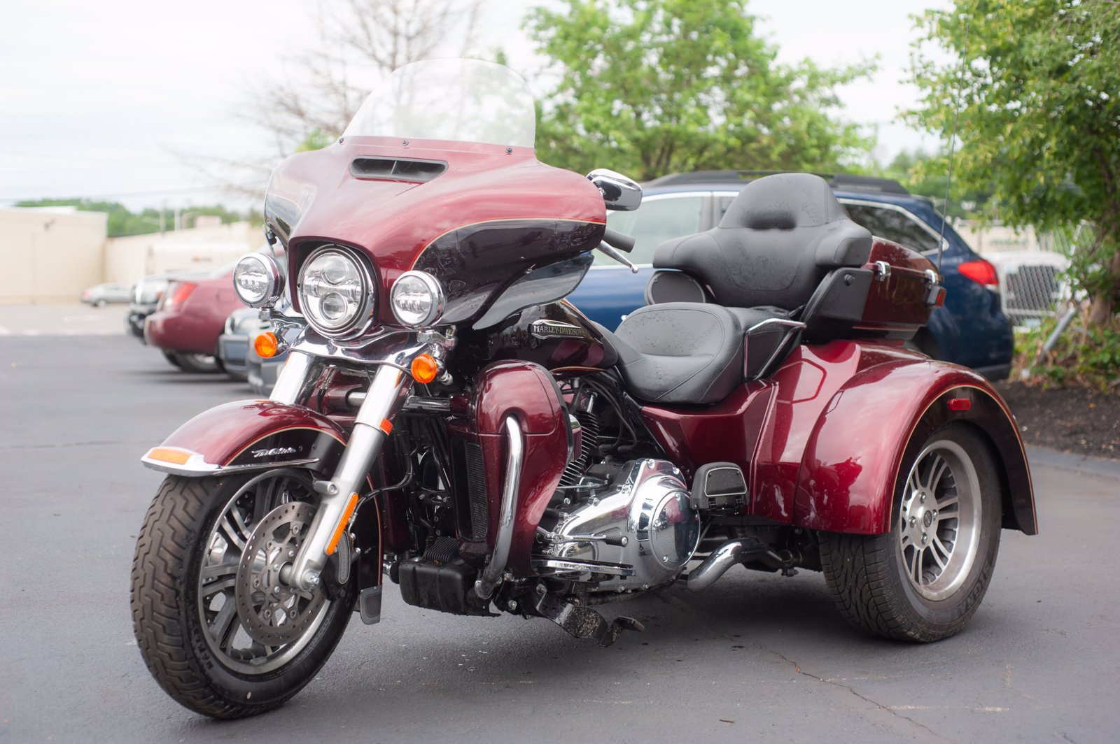 2015 tri glide blue book