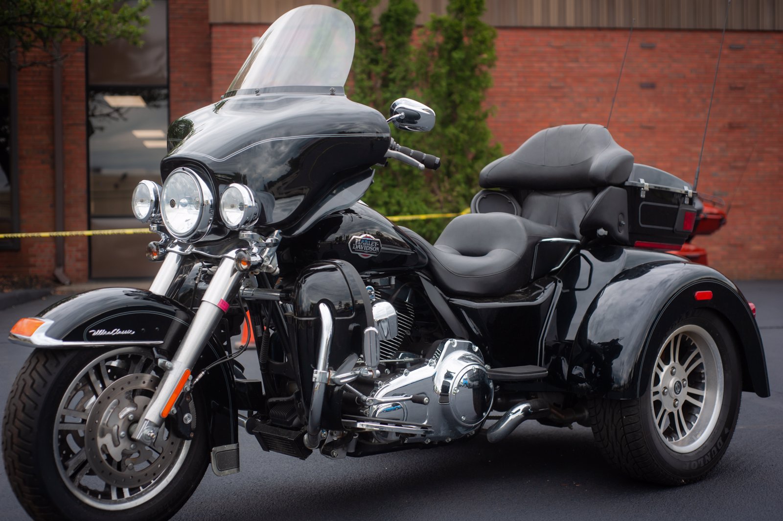 Pre-Owned 2010 Harley-Davidson Trike Tri Glide Ultra Classic FLHTCUTG ...